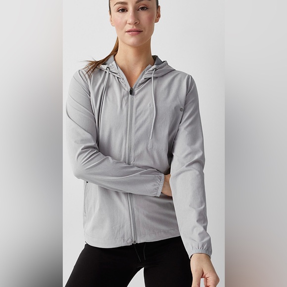 Vuori Jackets & Coats Vuori Grey Womans Lightweight Stretch Hooded